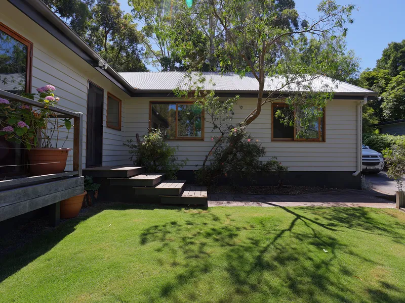 Stunning Home in Peaceful Locale