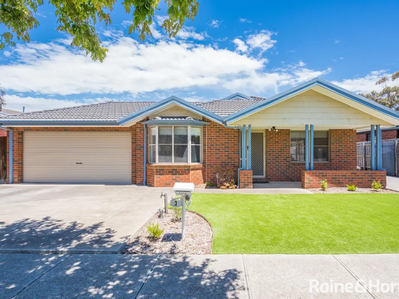 Large Family Home With Side & Rear Access