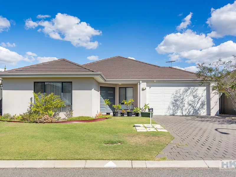 LARGE FAMILY HOME !
