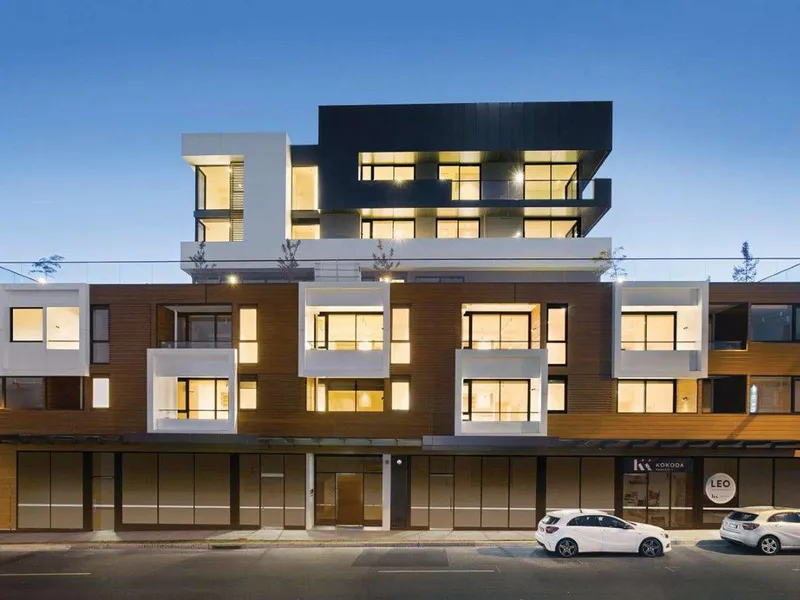 One bedroom with HUGE terrace and large study/2nd bedroom