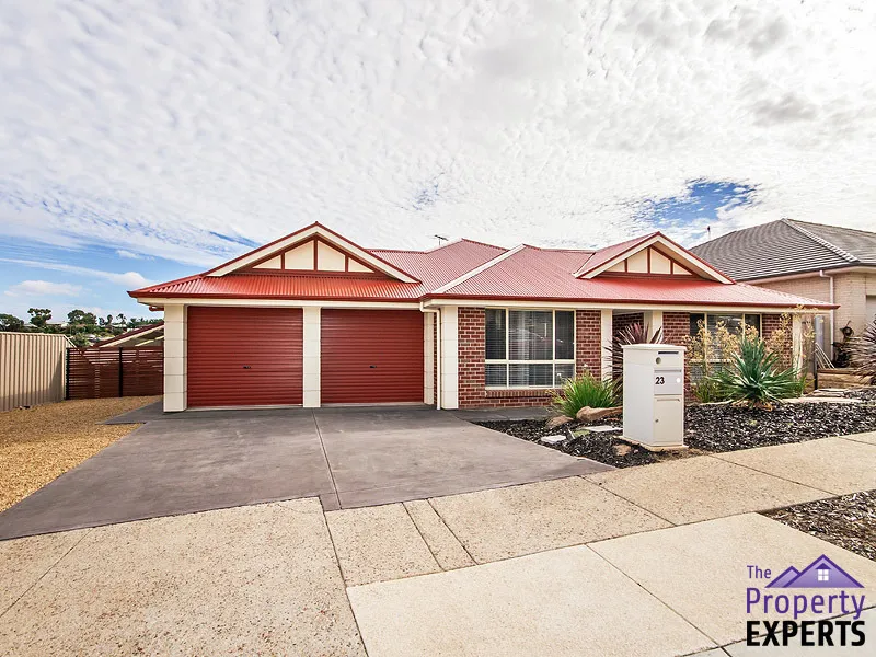 EVERYTHING YOU WANT IN A FAMILY HOME!