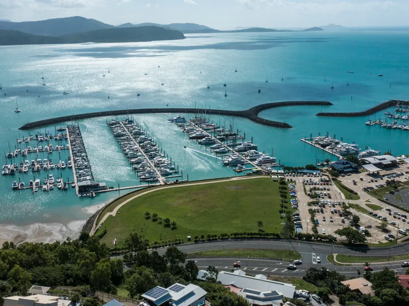 Rare find - Vacant Land In Airlie Beach