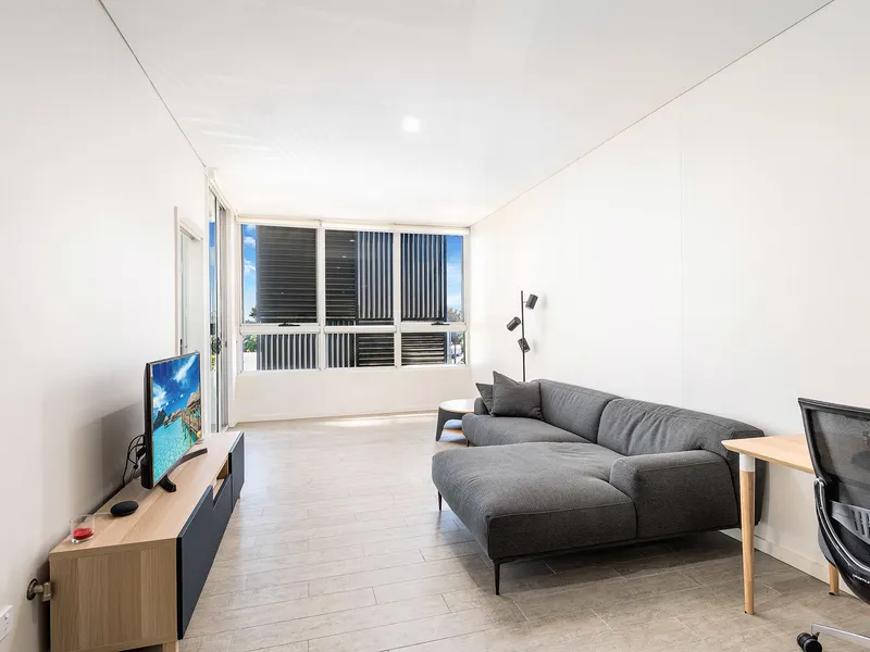 One Bedroom Apartment in Fantastic Urban Setting