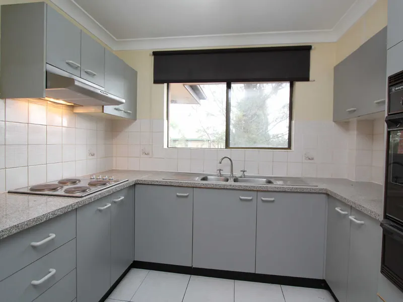 IDEALLY LOCATED 2 X BALCONIES