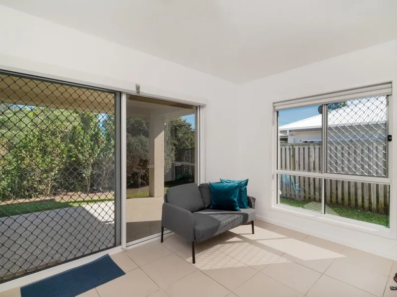 FURNISHED + ALL BILLS + WIFI INCLUDED