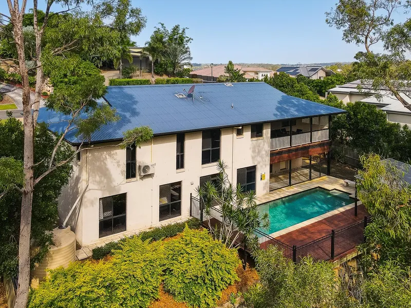 Stunning, Quiet and Blissfully Private - Modern Family Oasis