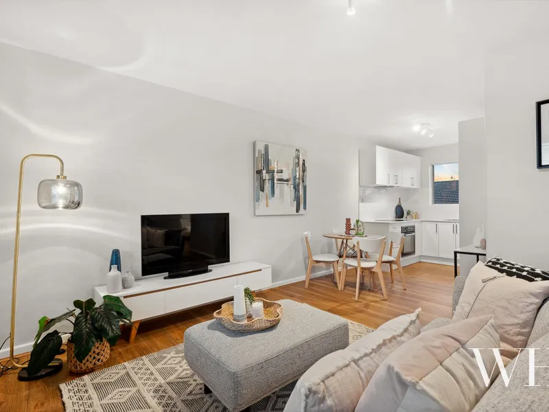 Fresh and Contemporary Apartment Living