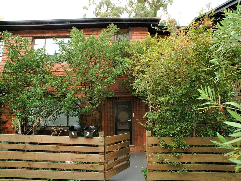 Boutique apartment with leafy views in key location