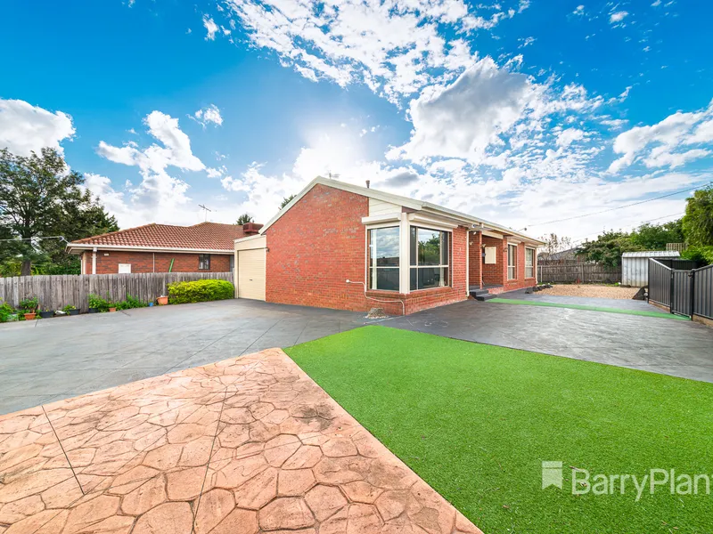 A Family Home Near Train Station.