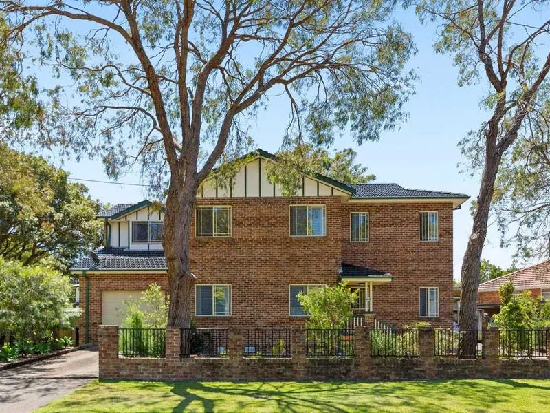 Lower ground duplex in the heart of Narraweena