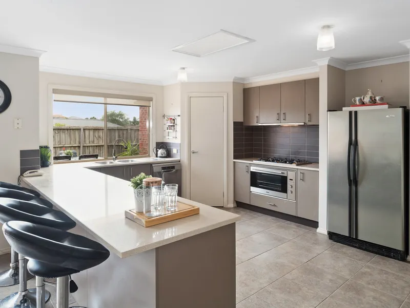 Supersized Living in Prime Location!