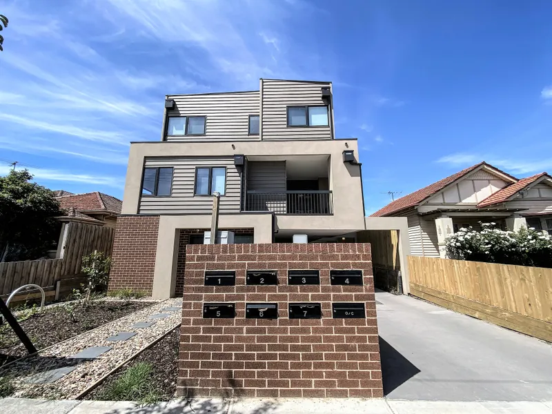 Brand New Modern Townhouse!