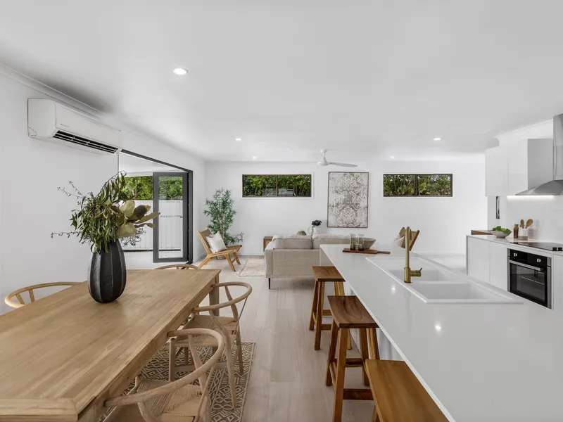 Coastal Cottage with Lifestyle Options Galore