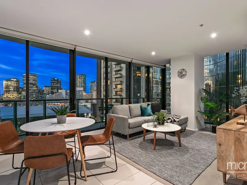 Exclusive North-Facing Entertainer with Spectacular Southbank