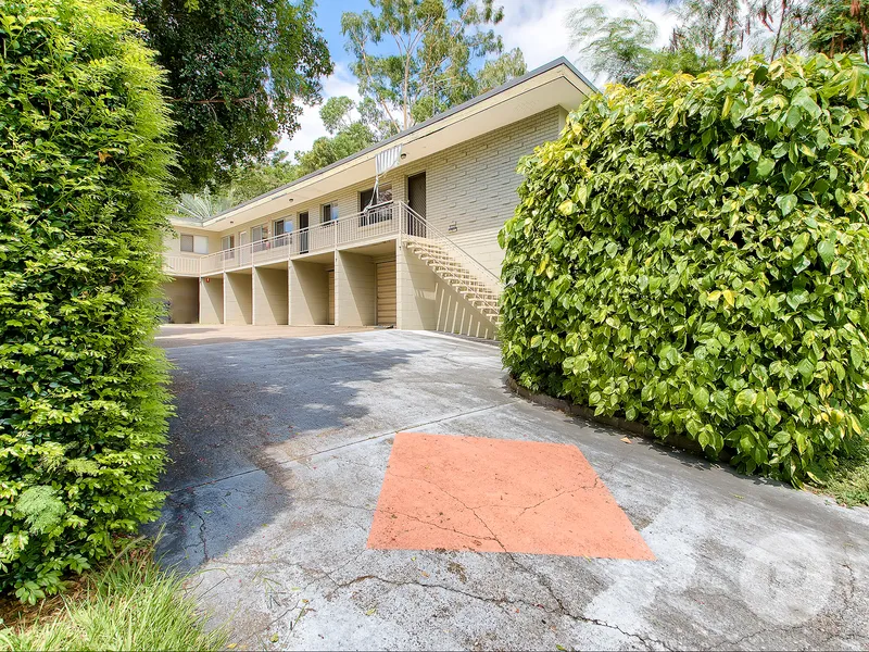 Great first home or low-maintenance investment opportunity!