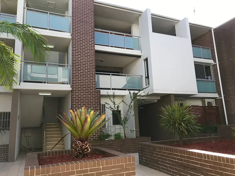 Spacious Apartment In Central Location 
