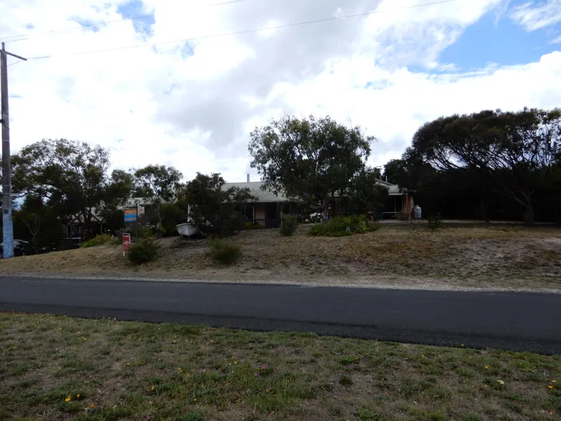 AN EXCELLENT HOLIDAY LETTING PROPERTY ON THE NINETY MILE BEACH