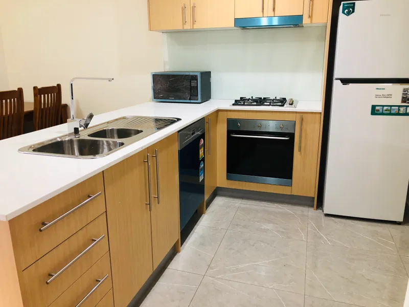Fully furnished 3 bedrooms apartment Great Location, private inspection anytime