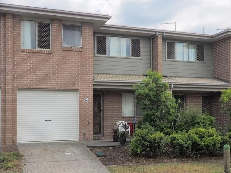 GREAT FIRST HOME FOR INVESTOR OR YOUNG FAMILY!