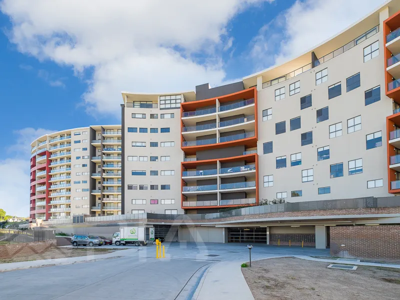 Large 97 sqm apartment with dual balconies facing north