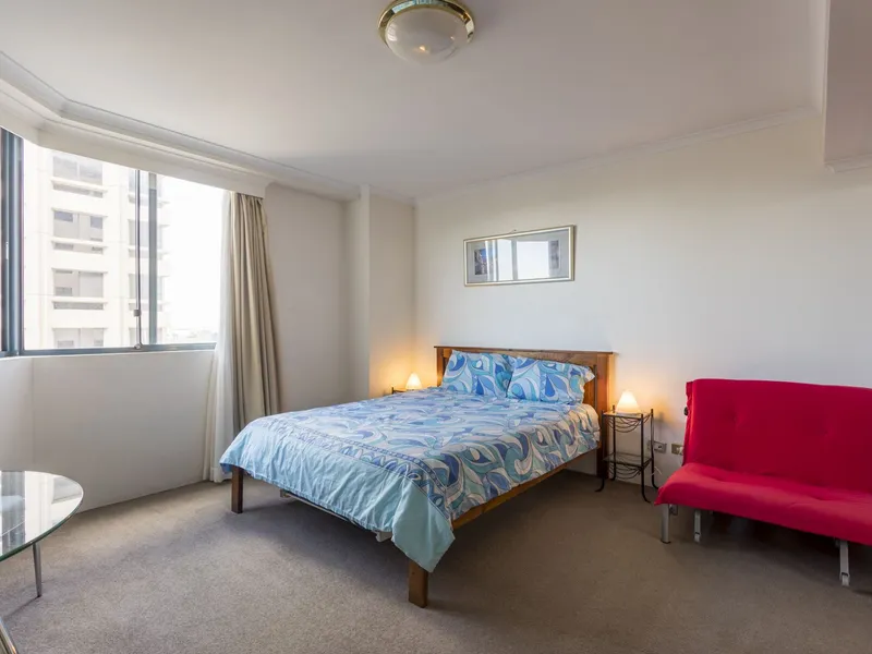 Short-term stays welcome. Studio with Secure Parking + BILLs + NBN