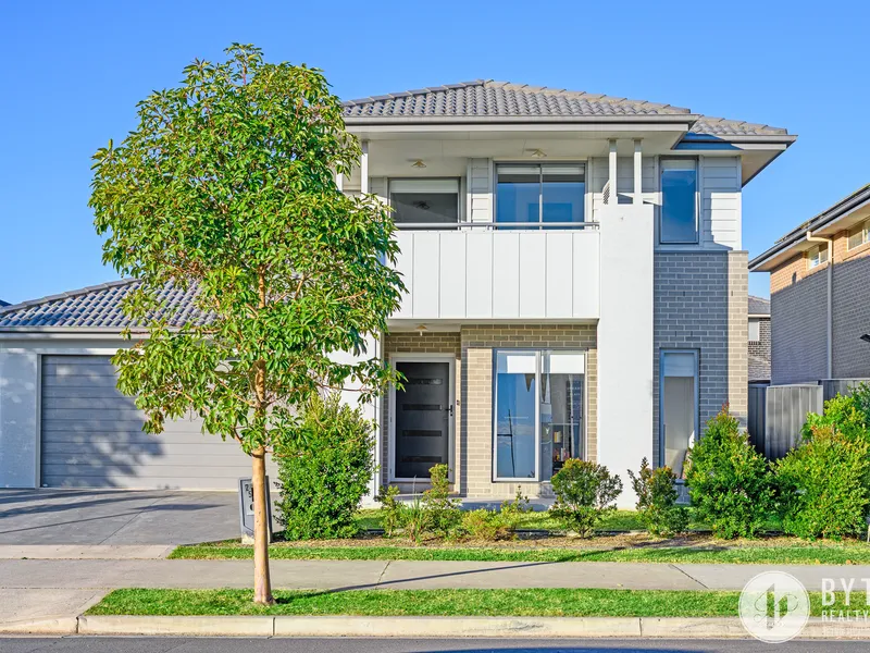 SPACIOUS MODERN LIVING!! Prime Location!!