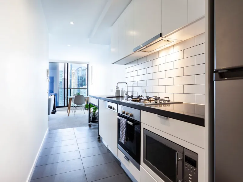 IMMEDIATE SALE: Modern Apartment in the Heart of Southbank, Melbourne