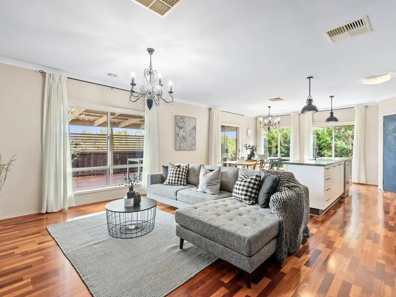 Blissful Living Overlooking The Reserve!