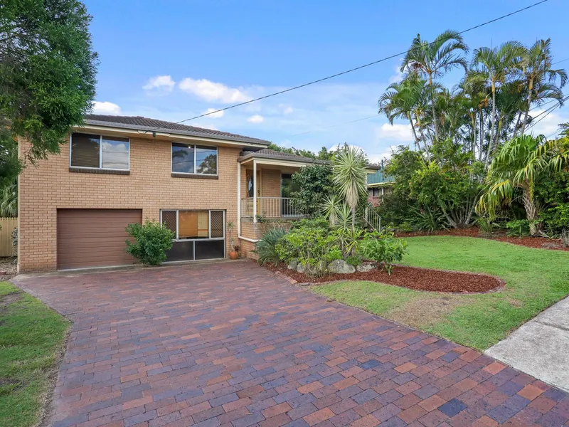 Spacious Interiors to Match the Big Back Yard