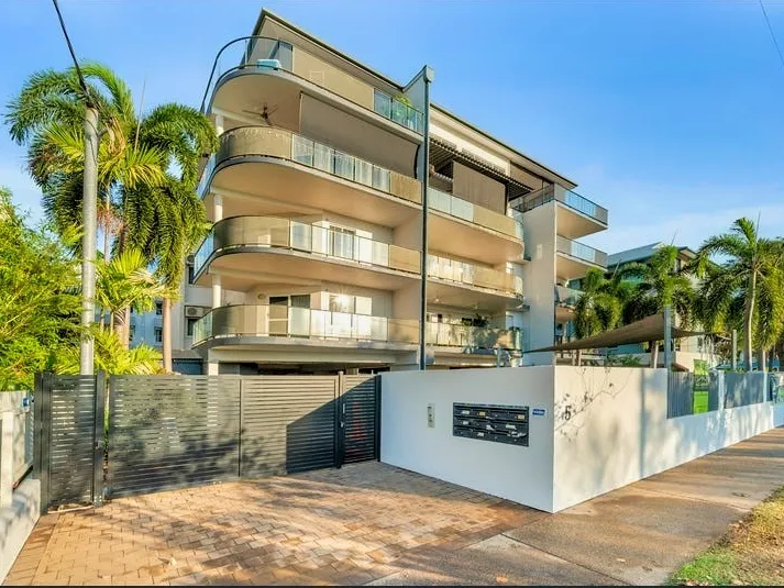 FRIDAY AFTERNOON DRINKS WITH A VIEW!