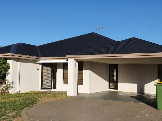 PARADISE IN PARMELIA!