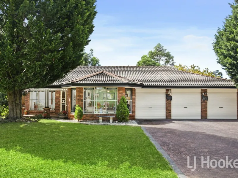 Quiet, Secluded 2.8 Acre Family Property!