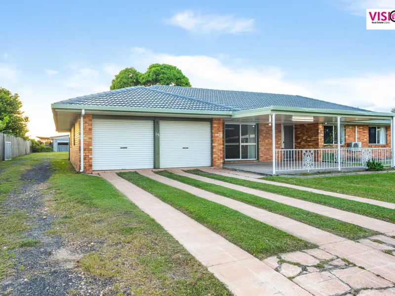 2251 SQUARE METRES IN OORALEA…WITH AN EXTRA INCOME!