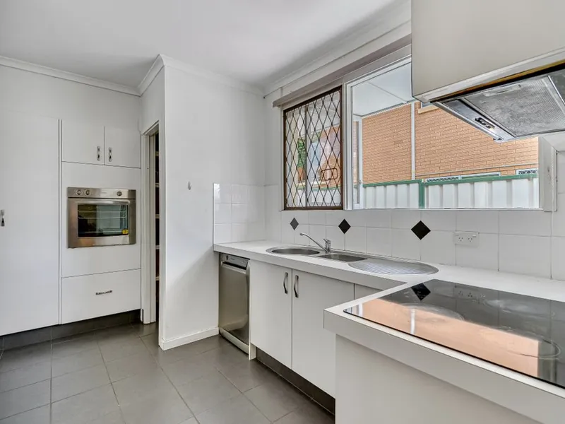 Your Ultimate Family Retreat Awaits in Macgregor!