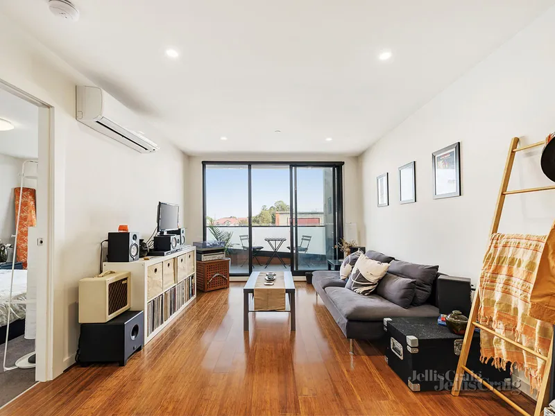 Great views and Miller Street Village