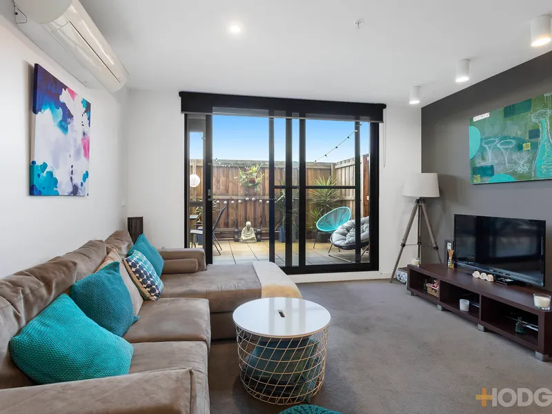 Quiet Courtyard Apartment