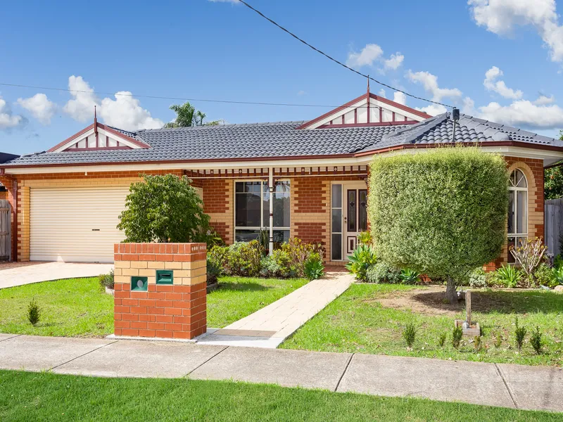 Absolute family living – Land Size 523m2 (approximately)