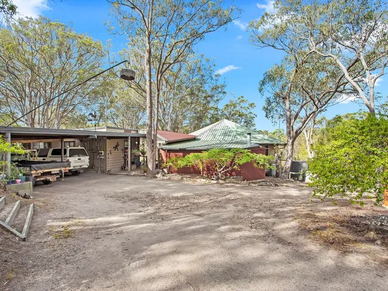 Bush Retreat On Crows Nest's Door Step