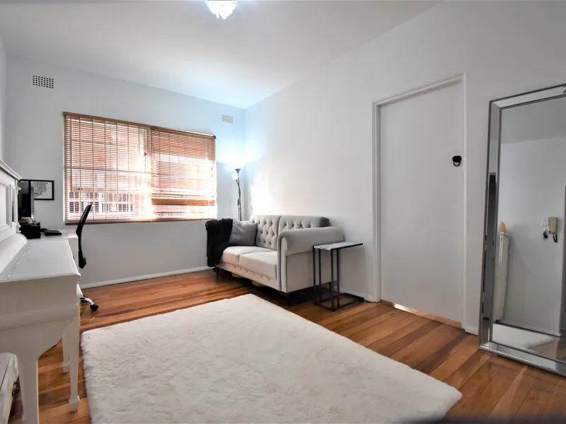 Art Deco delight in the heart of Bondi