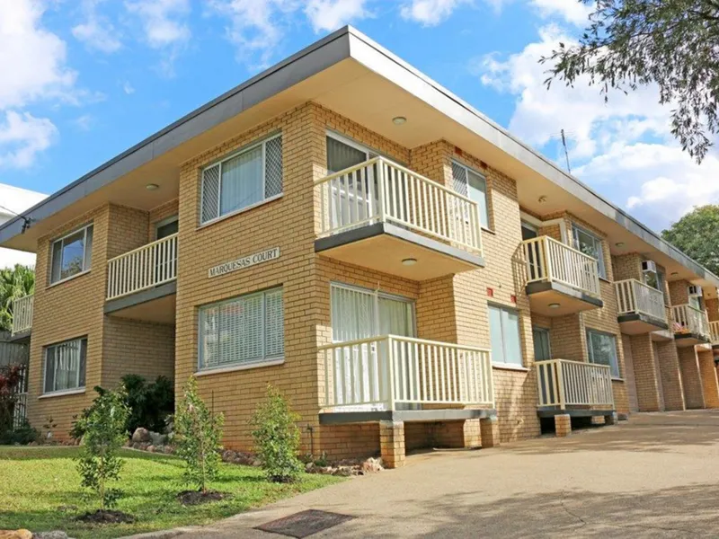 NEAT, TIDY AND EASY LIVING - BULIMBA LOCATION