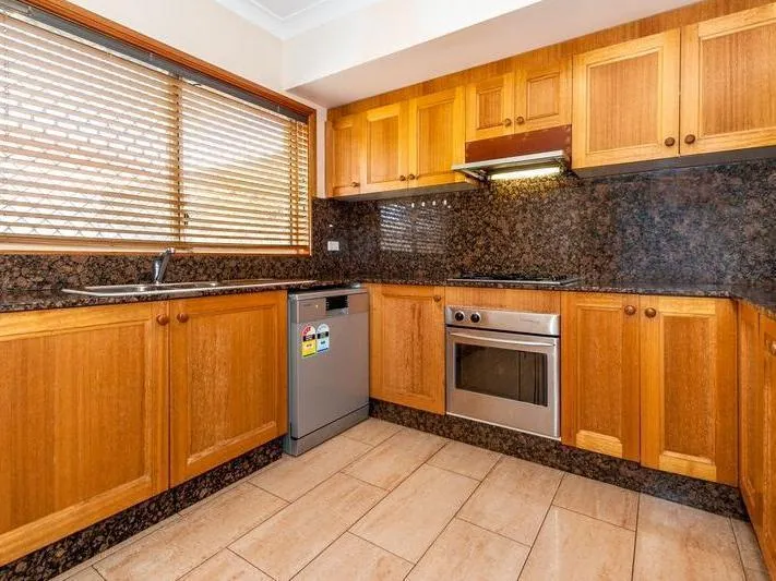 Large Renovated 3-bedroom Home with Air Conditioning