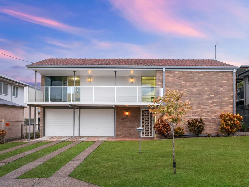 Fantastic Family Living – Walk to Mansfield Schools