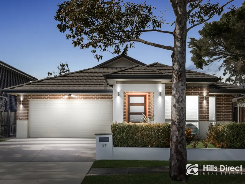 Tranquil Family Home Within Walking Distance of All Amenities!