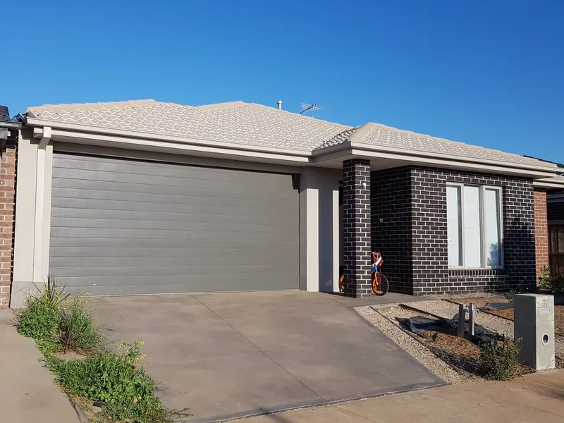 Well-presented Family Home! Property will be available to view for a private inspection!