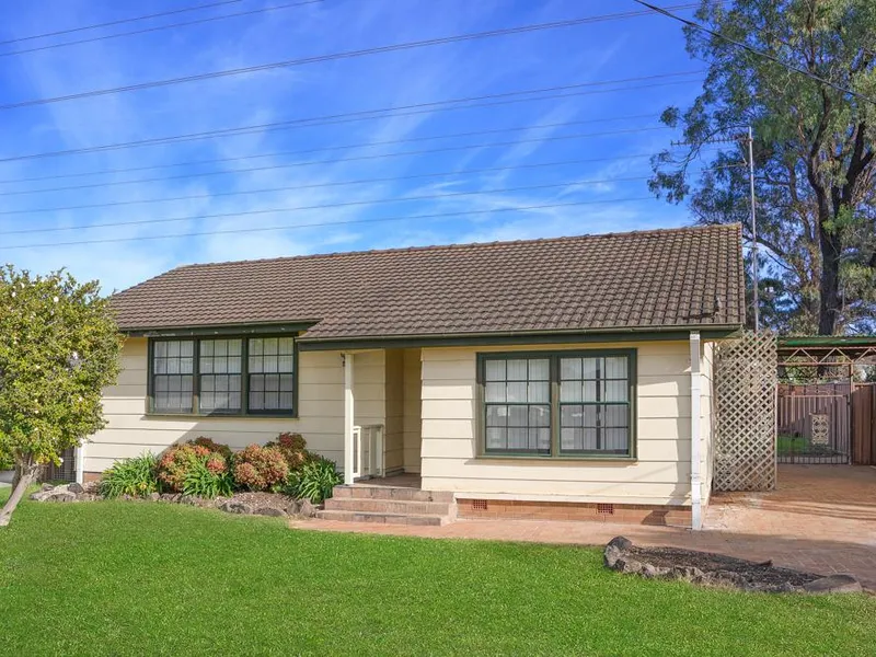 Tidy Home, Renovated Bathroom, Level Yard With Storage