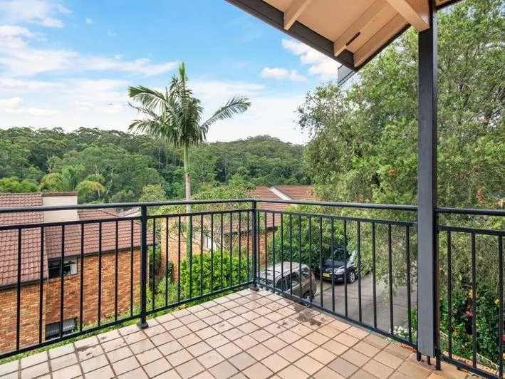 Large sunny modern north facing unit