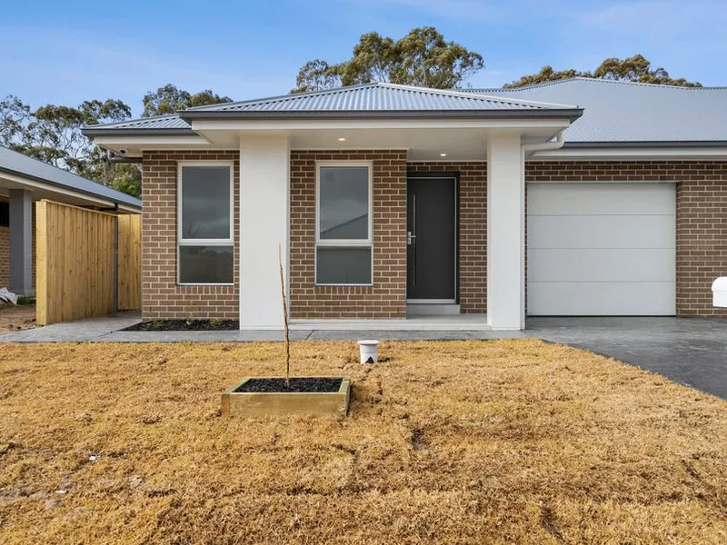 Near new spacious duplex