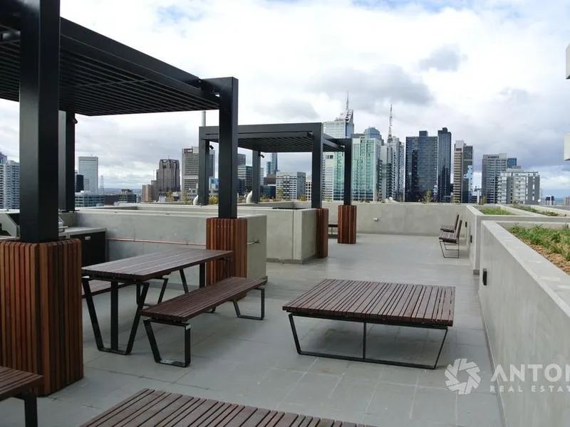 Modern One-bedroom Apartment with Easy access to Melbourne CBD