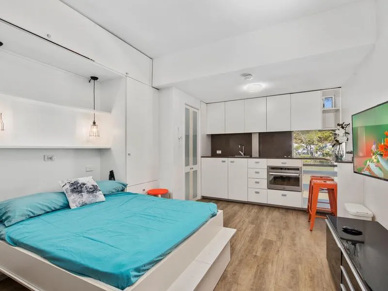 Fully Furnished Studio Apartment in Great Location