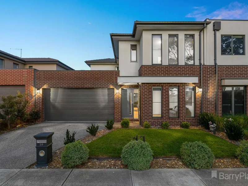 QUALITY HOME IN THE SAVANNAH ESTATE!